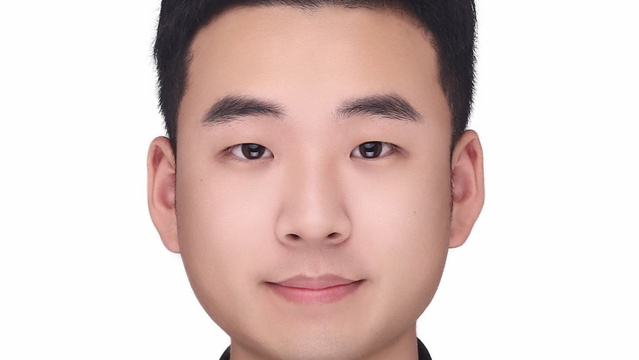The picture shows Guanzhe Li. 