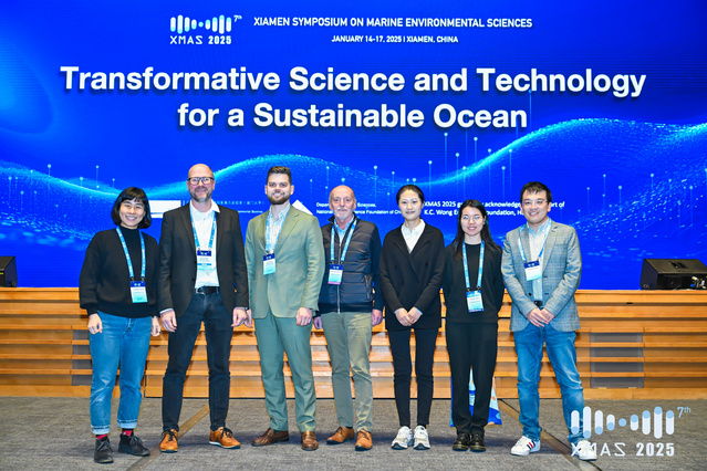 The picture shows a group of Microbial Oceanography Lab memebers at Xiamen 2025. 